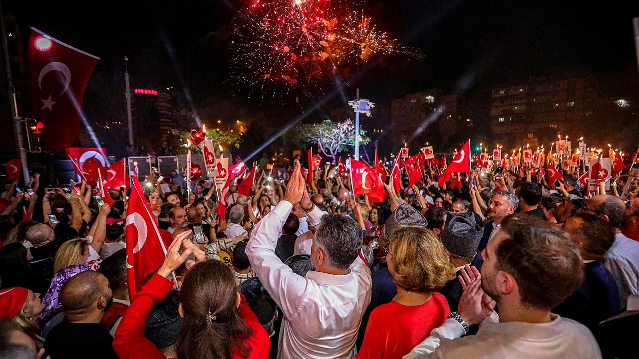 Atatürk Anıtı’na muhteşem açılış