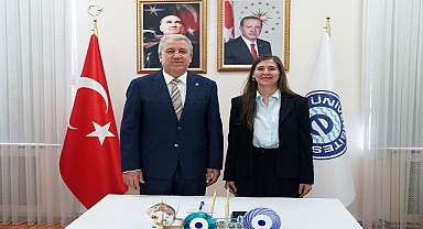 Egeli akademisyenlerden deprem sonrası ergen sağlığına yönelik proje