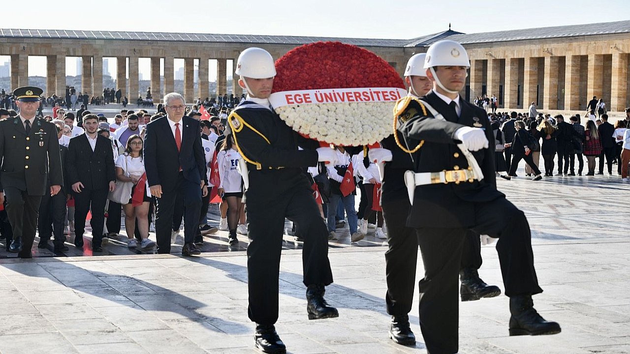 EÜ Heyeti, Cumhuriyetin 100. Yılında Atatürk’ün huzurunda