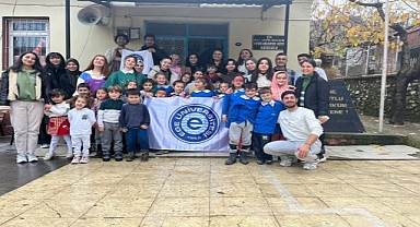 EÜ GSTMF öğrencileri köy okulundaki minikleri sanatla buluşturdu