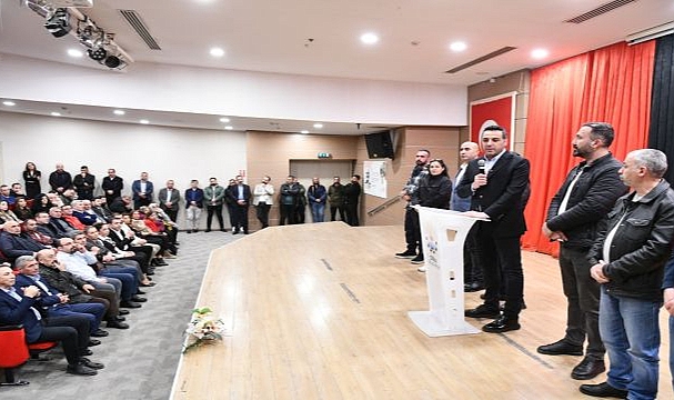 Mesai Arkadaşlarının Yeni Yılını Kutladı
