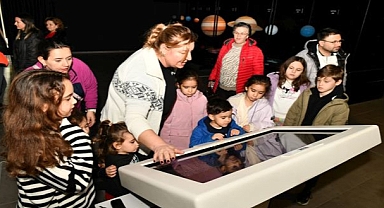 Dopdolu Bir Program Çocukları Bekliyor