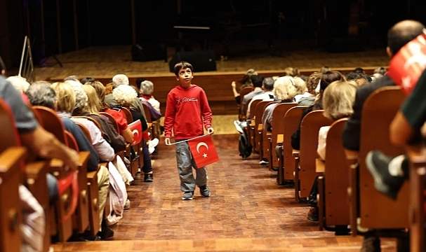 Dilek Türkan ile Cumhuriyet'e Şarkılar