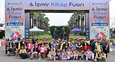 İZKİTAP'a her yaştan ziyaretçi