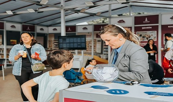 İZKİTAP’ta “Şehrin Kalbinde Yeni Buluşma Noktaları