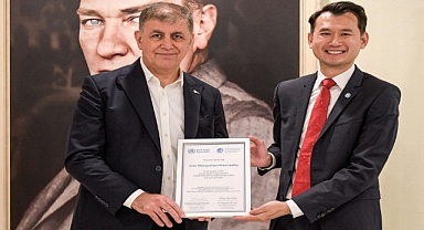 İzmir’in Yaşlı Dostu Şehir unvanı tescillendi