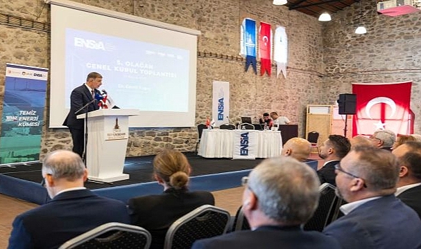 Başkan Tugay'dan sanayicilere yeşil dönüşüm çağrısı