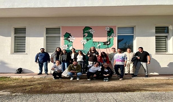 İzmir'de gençlere belediye çalışmaları hakkında eğitim