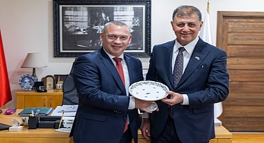 Başkonsolostan İzmir'e övgü