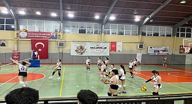Çiğli Belediyesi’nin Voleybol Takımları Ligde Zirvede