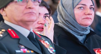 İzmir’in şehitleri Fethi Sekin ve Musa Can unutulmadı