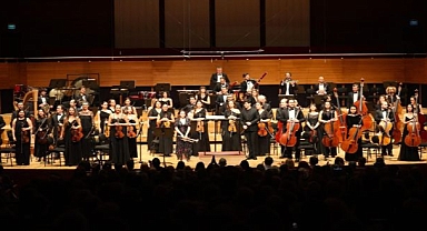 İzmir Oda Orkestrası dünyaca ünlü sanatçılarla sahne aldı