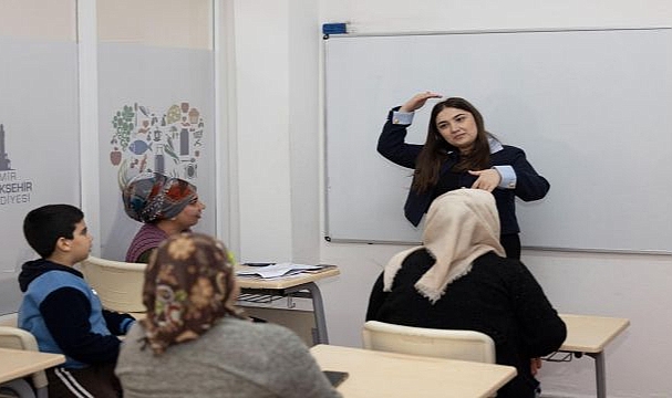 İzmir’de bebekler hayata eşit başlıyor