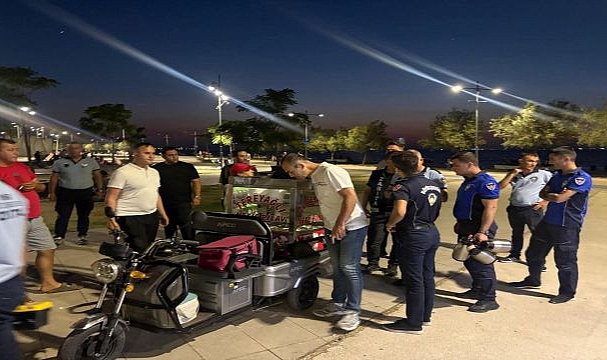 Karantina Parkı’nda izinsiz seyyar satışa ortak denetim