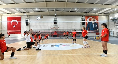 Çiğli’de Yaz Sporla Dolu Geçti: 1.747 Kişi Yaz Okullarından Faydalandı