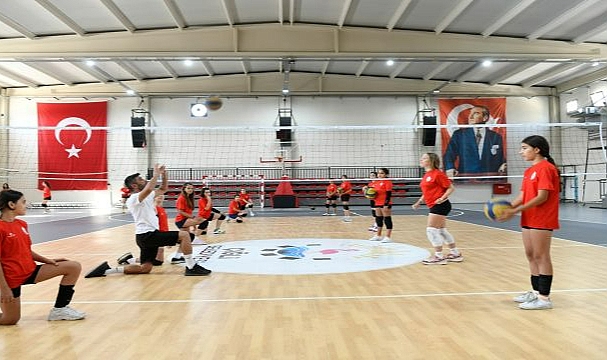 Çiğli’de Yaz Sporla Dolu Geçti: 1.747 Kişi Yaz Okullarından Faydalandı