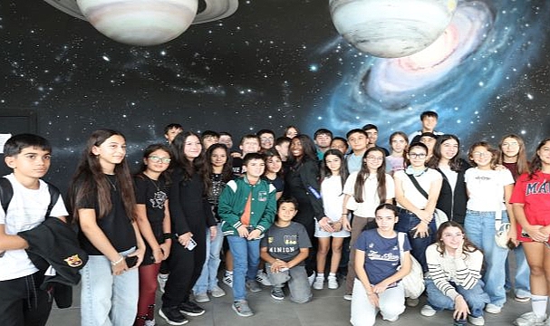 Astronot Aisha Bowe, Çiğli’de geleceğin uzay bilimcileriyle buluştu